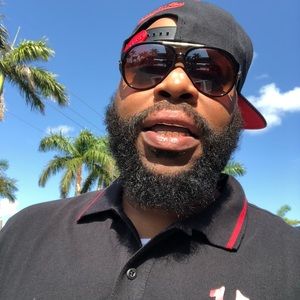 Meet your Posher, Kenneth